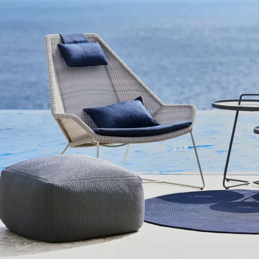 Hocker Divine